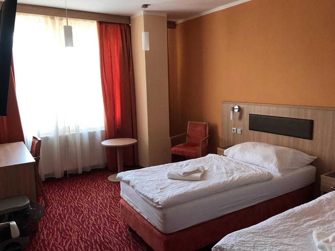 Hotel Opera Jaromerice nad Rokytnou Екстериор снимка